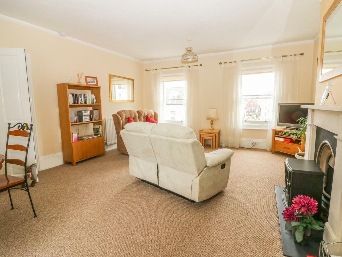 Saltwood Apartment Eastbourne Bagian luar foto